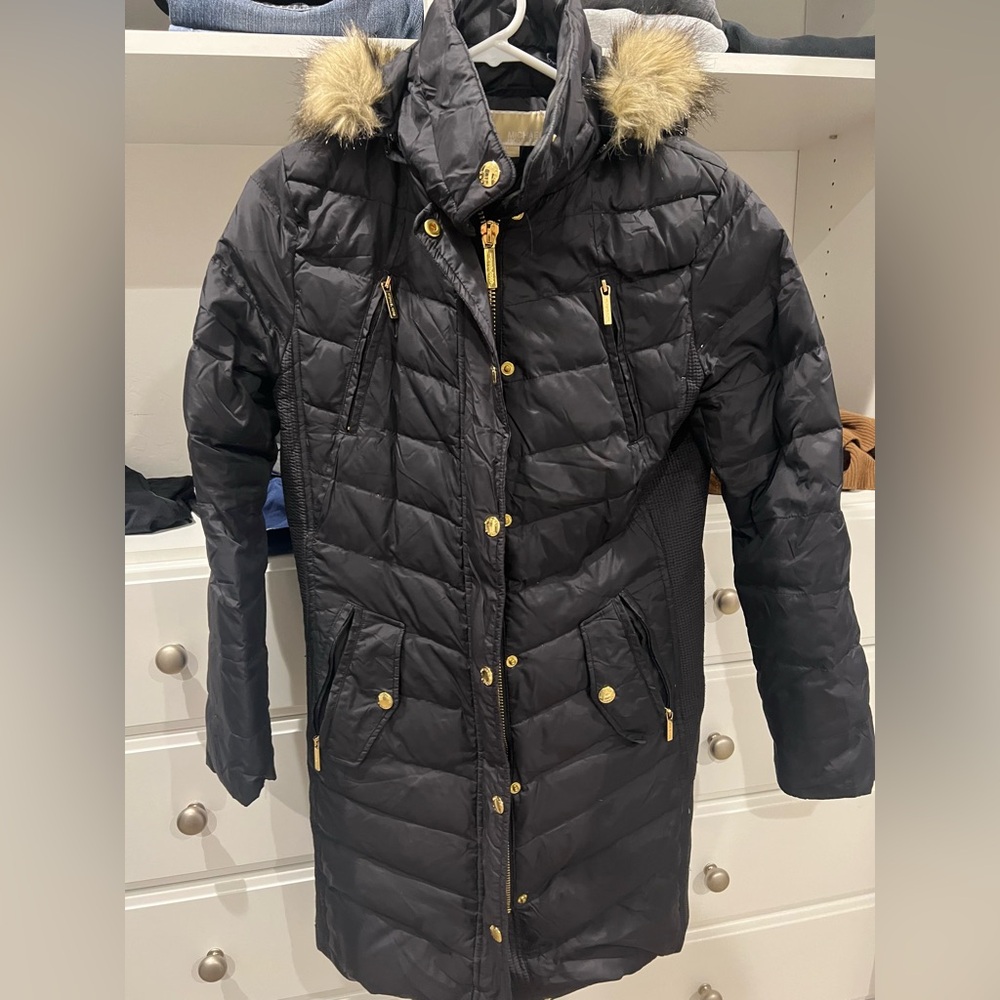 MICHAEL KORS Women’s faux-fur hooded puffer coat PS